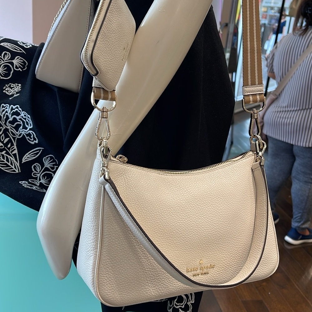 Kate Spade Rosie Shoulder Bag With Tech Attachment AirPod 
Parchment 
NWT - Picture 5 of 16